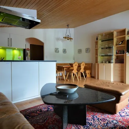 Apartman Tgesa Zundregn